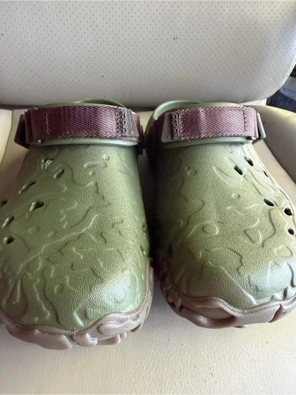 825 EUC Men’s Crocs All Terrain Atlas Green Clogs with Canvas Straps